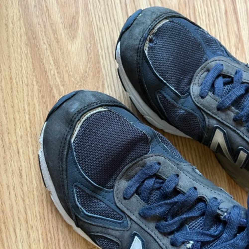 NEW BALANCE 990v4 Mens Navy Shoes Size 8.5D US Made in USA - Picture 2 of 8
